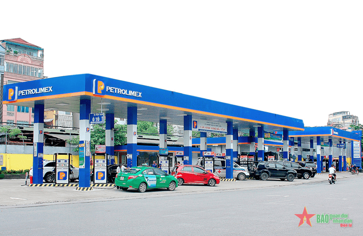 TP Hà Nội tăng cường công tác giám sát các cửa hàng xăng dầu trước thông tin tăng giá