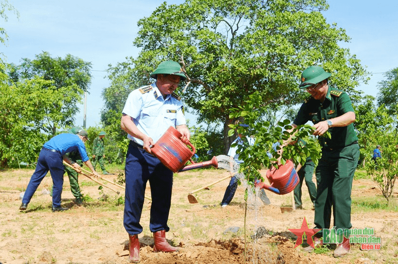 Trồng 2000 cây xanh kỷ niệm 132 năm Ngày sinh Chủ tịch Hồ Chí Minh