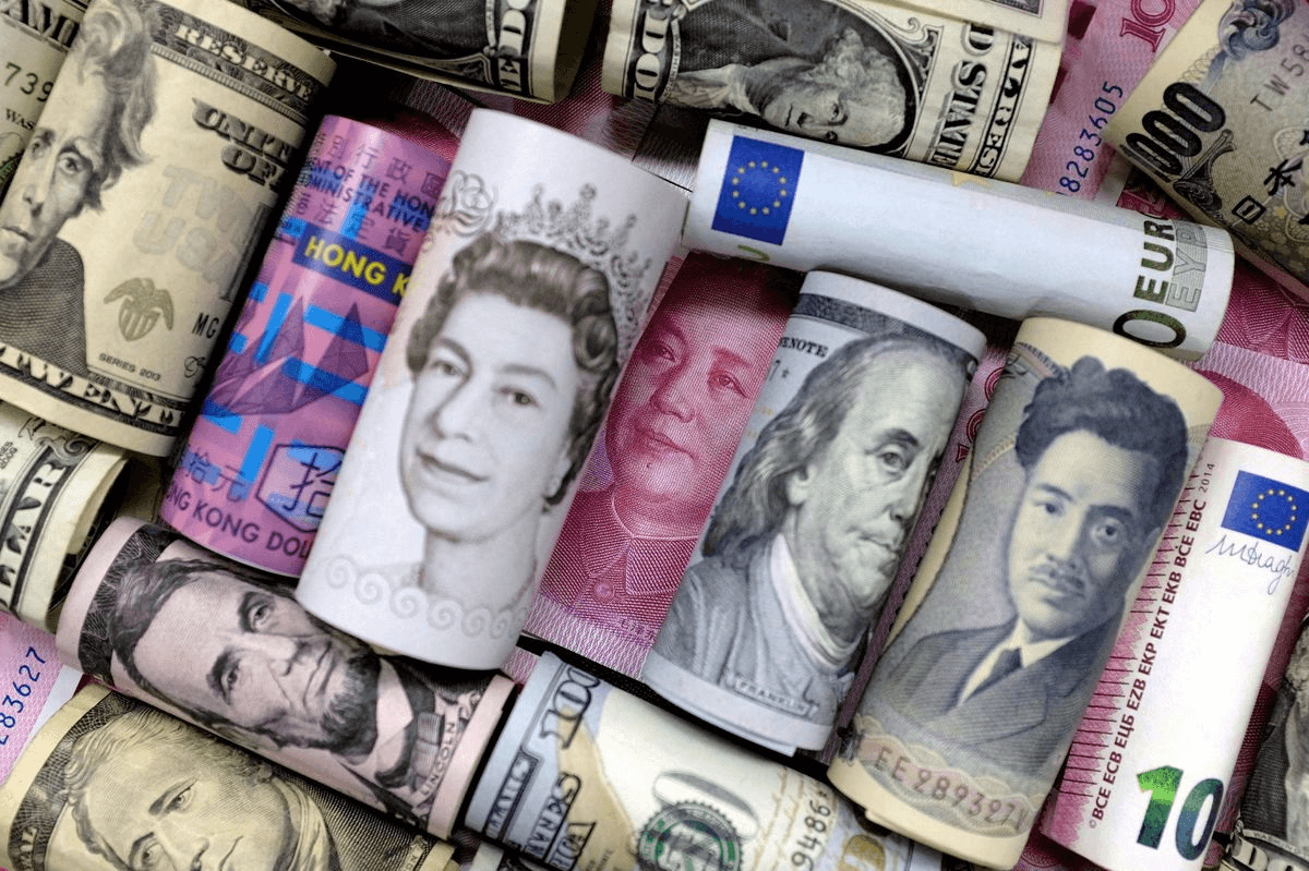 Tỷ giá USD hôm nay 18-5: Đồng USD tiếp đà sụt giảm khỏi mốc 104