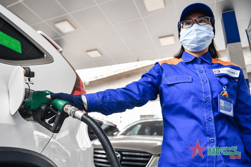 Giá xăng ngày mai, 21-5, liệu sẽ tăng kỷ lục, vượt mức 30.000 đồng/lít?