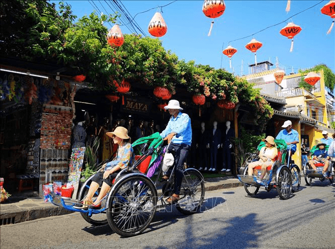 Việt Nam đón hàng nghìn lượt khách quốc tế