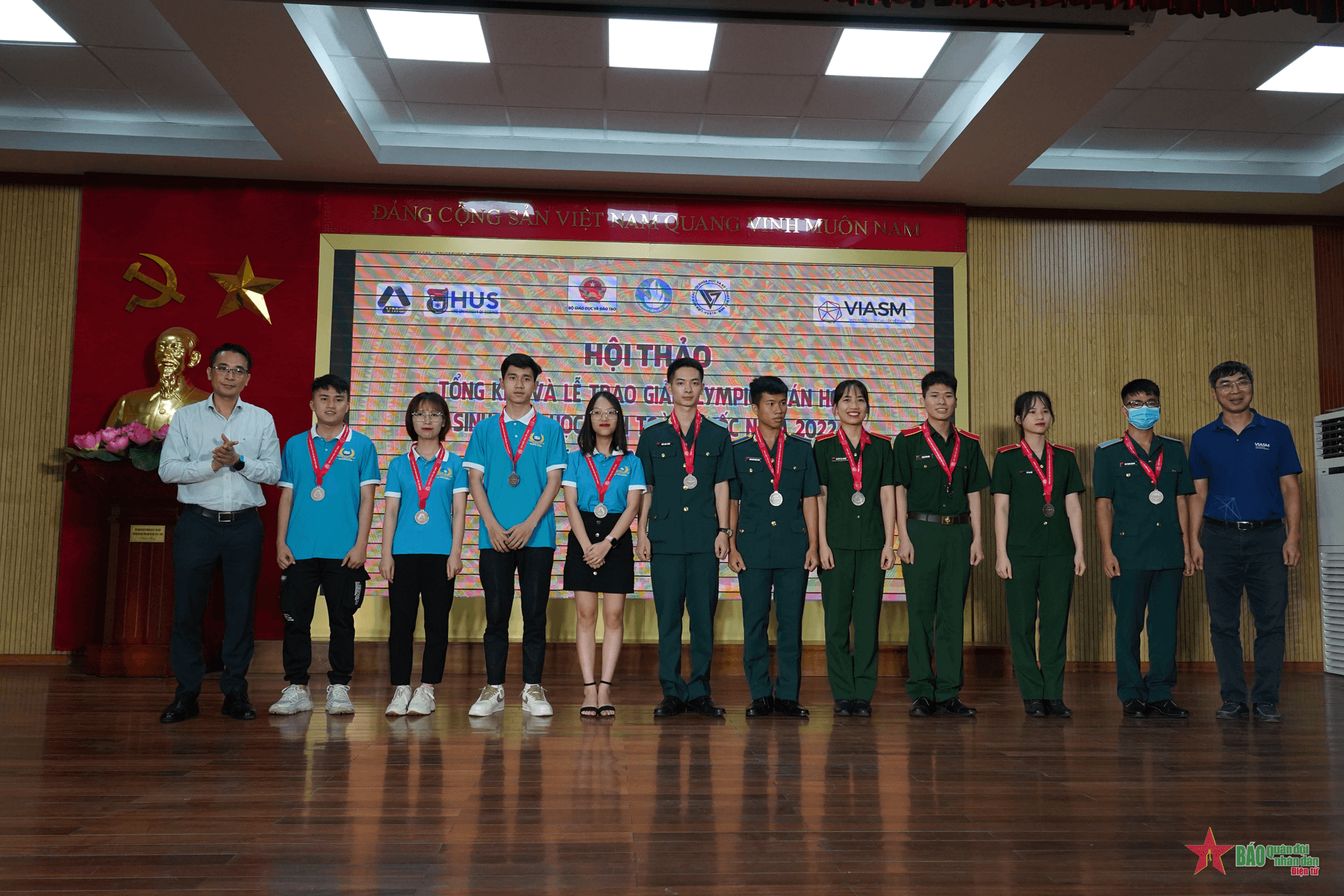 Lễ trao giải Kỳ thi Olympic Toán học sinh viên – học sinh toàn quốc năm 2022