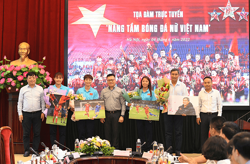 Tọa đàm trực tuyến “Nâng tầm bóng đá nữ Việt Nam”