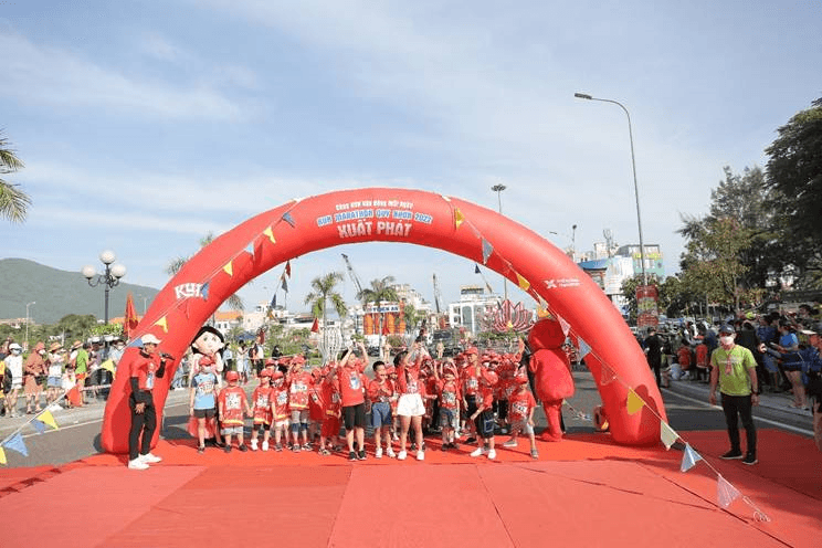 2000 runners nhí tham gia giải chạy Kun Marathon Quy Nhơn 2022