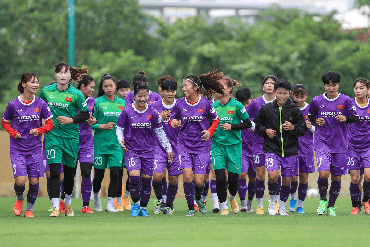 HLV Mai Đức Chung: “Đội tuyển nữ Việt Nam háo hức thi đấu với tuyển Pháp”
