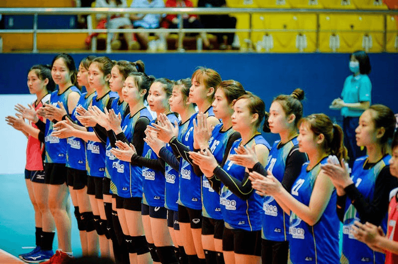 Niềm vui ngắn chẳng tày gang
