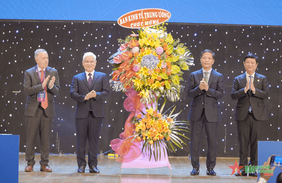 Khai mạc sự kiện vinh danh “Top 7 cộng đồng thông minh thế giới”