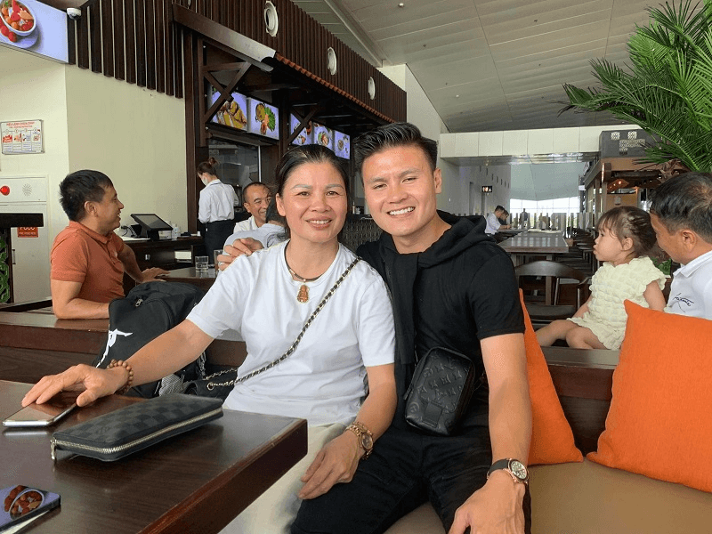 Chuyên gia nói gì khi Quang Hải gia nhập Pau FC?