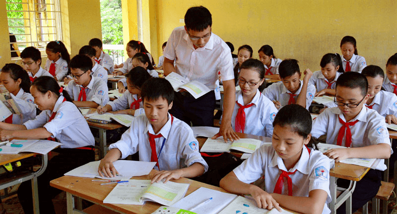 Đề xuất miễn toàn bộ học phí cho học sinh trung học cơ sở