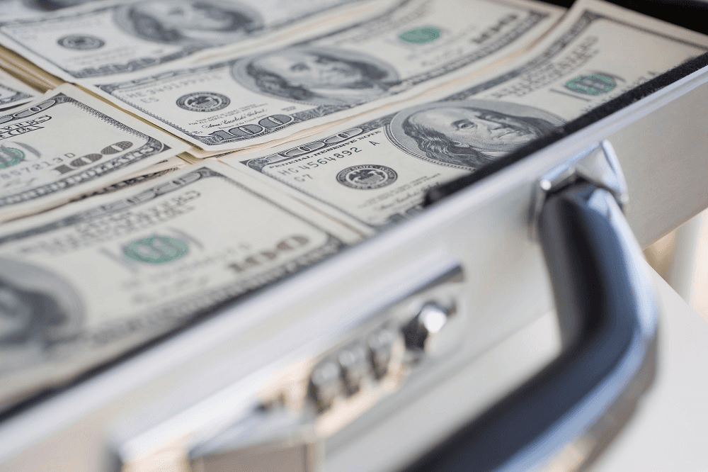 Tỷ giá USD hôm nay 10-7: Đồng USD tiếp đà tăng mạnh, cán mốc 107