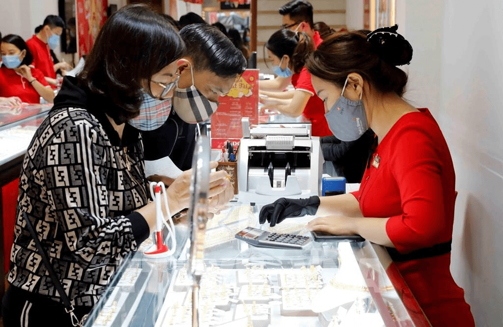 Giá vàng trong nước tuột ngưỡng 68 triệu đồng/lượng