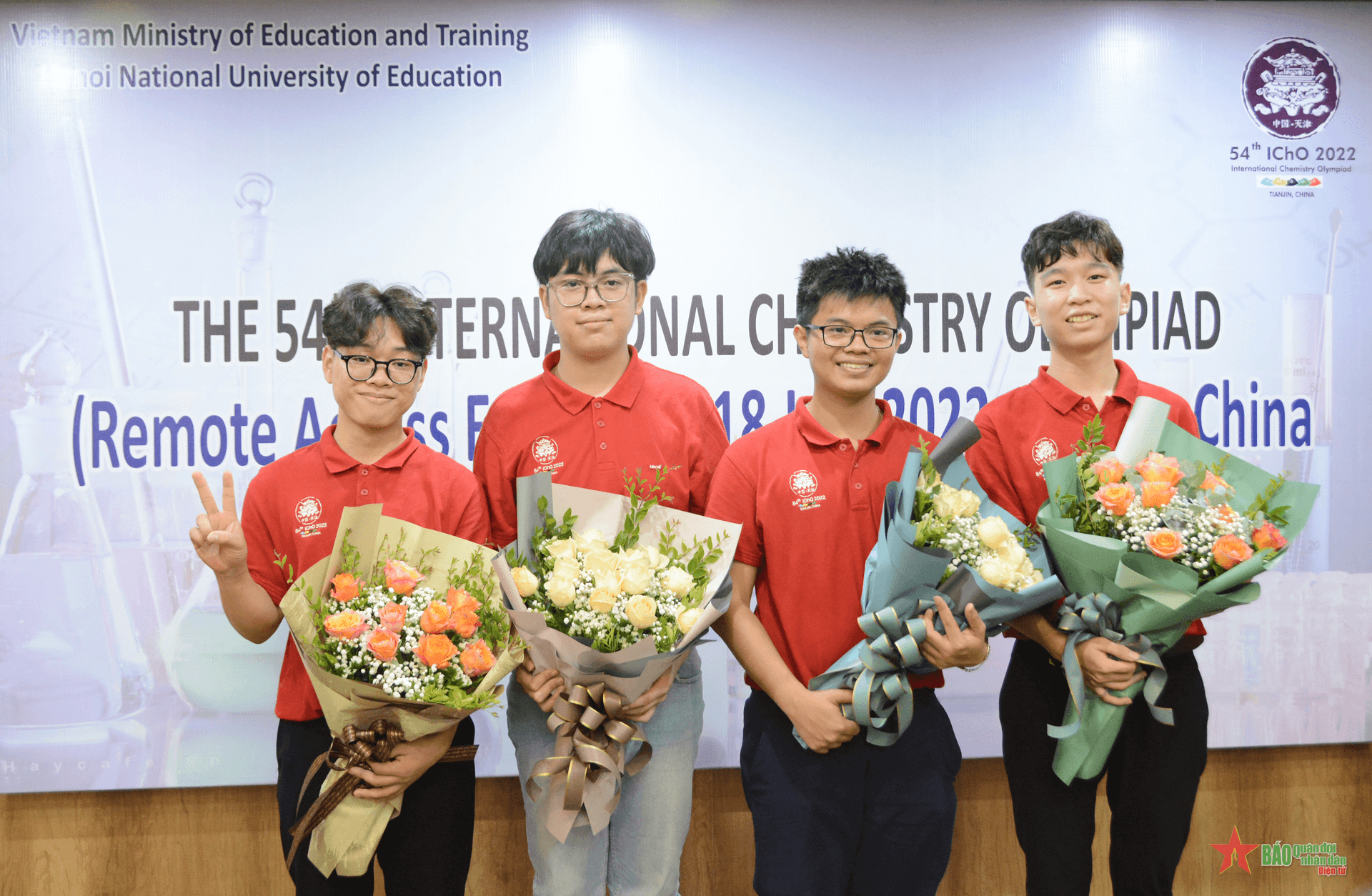 Đội tuyển Việt Nam giành 4 huy chương vàng Olympic Hóa học quốc tế