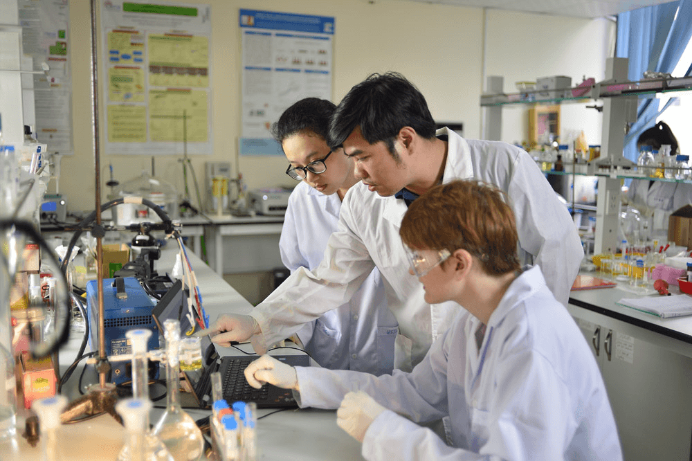 Tránh tư duy chỉ tập trung vào nghiên cứu ứng dụng