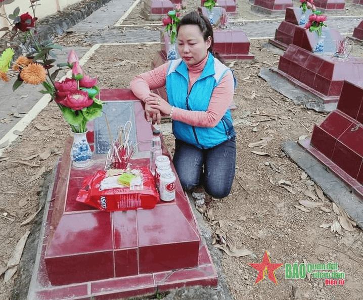 Đi tìm mộ cha