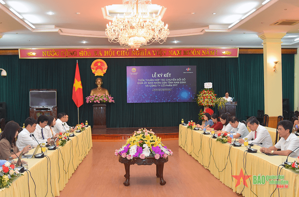 Sớm đưa tỉnh Nam Định chuyển đổi số và xây dựng đô thị thông minh