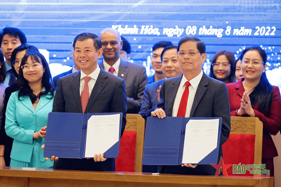 Vingroup hợp tác với tỉnh Khánh Hòa triển khai chương trình “Người dân Khánh Hòa nói tiếng Anh”