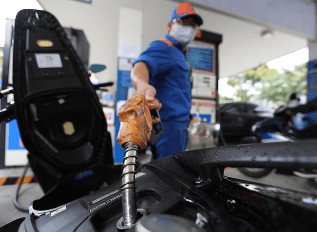 Hôm nay, giá xăng liệu sẽ giảm tiếp lần thứ 5, về quanh mốc 24.000 đồng/lít?