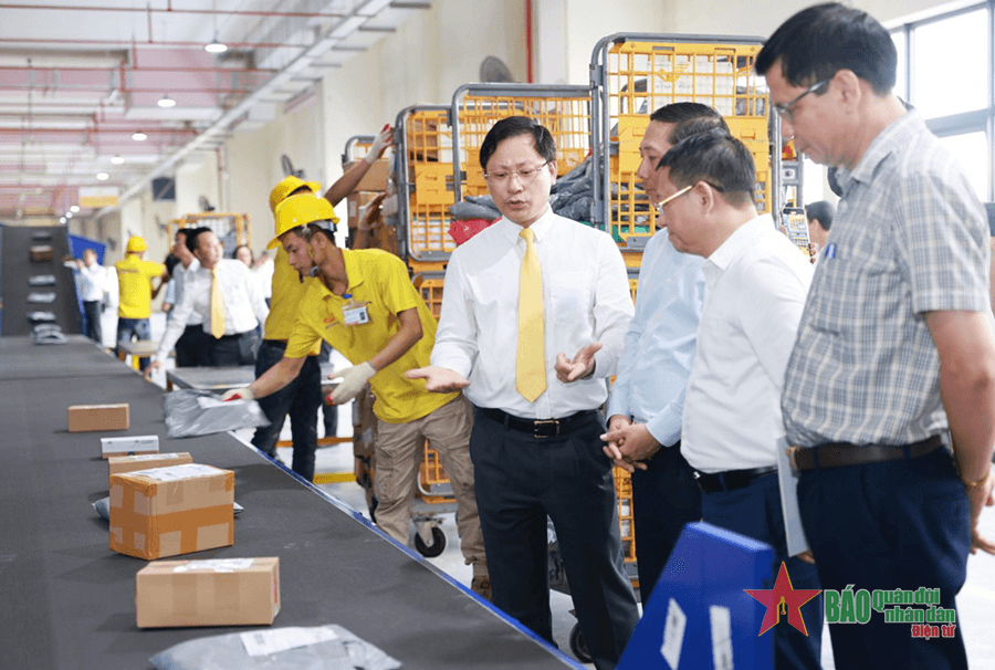 Khai trương hệ thống chia chọn bưu phẩm tự động với công suất trên 24.000 bưu kiện/giờ
