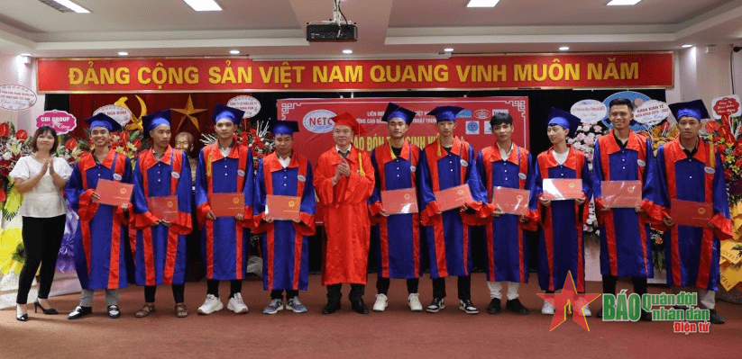 Hợp tác với doanh nghiệp để cải thiện chất lượng sinh viên