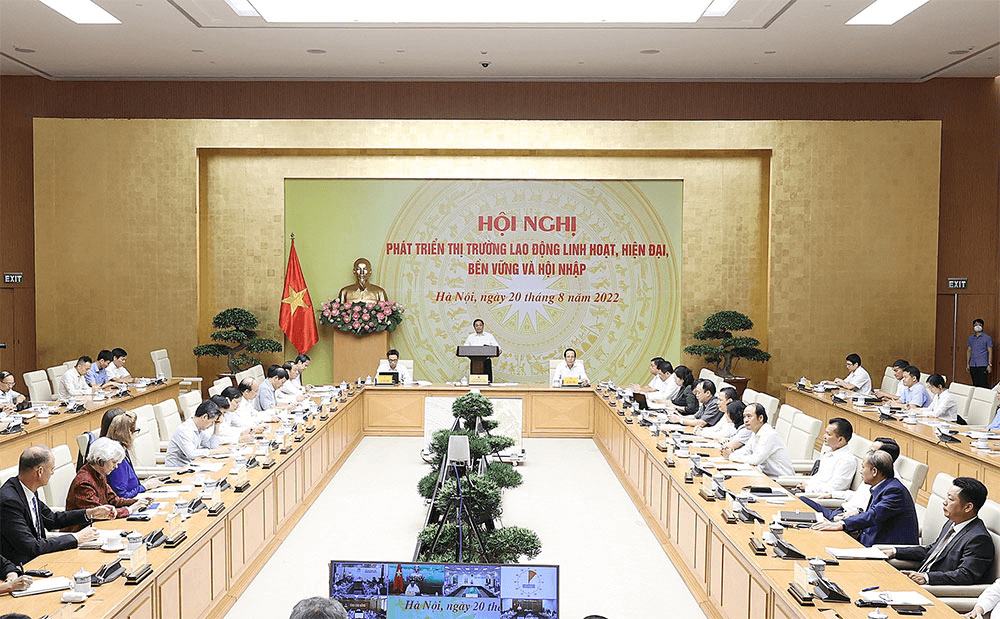 Thủ tướng Chính phủ Phạm Minh Chính chủ trì Hội nghị trực tuyến toàn quốc về phát triển thị trường lao động