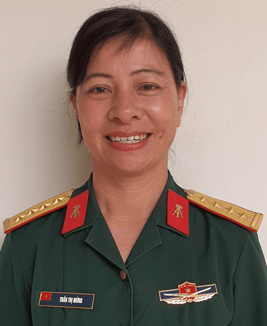Nữ thủ kho điển hình “Lao động giỏi, lao động sáng tạo”