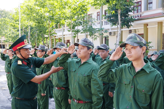 Quy định cấp chứng chỉ giáo dục quốc phòng và an ninh cho sinh viên trường cao đẳng