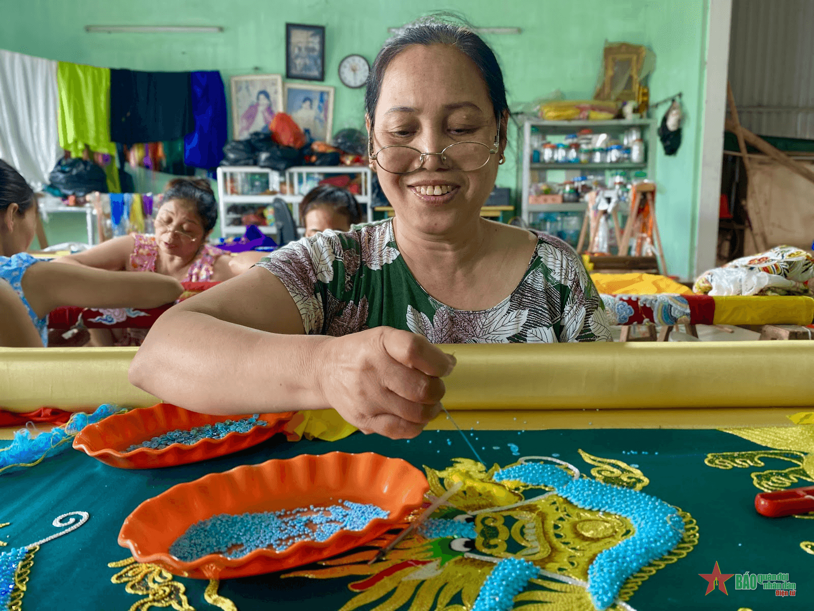 Làng Đông Cứu - Nơi thêu khăn chầu, áo ngự nức tiếng Hà thành