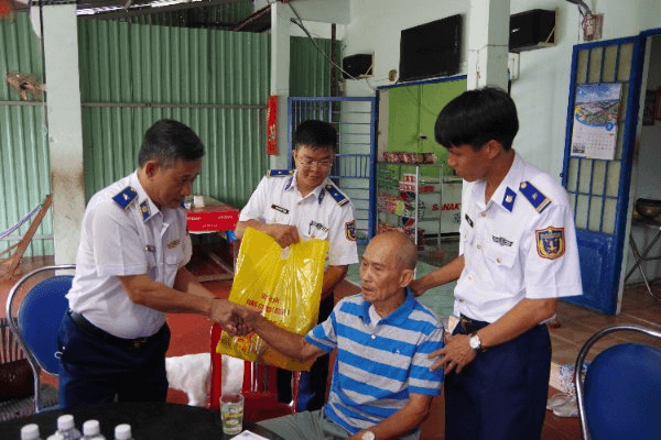 Nghĩa tình ở Côn Đảo
