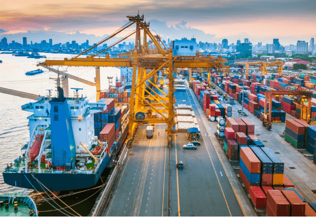 GDP quý 3 tăng 13,67%, kinh tế - xã hội tiếp đà khởi sắc