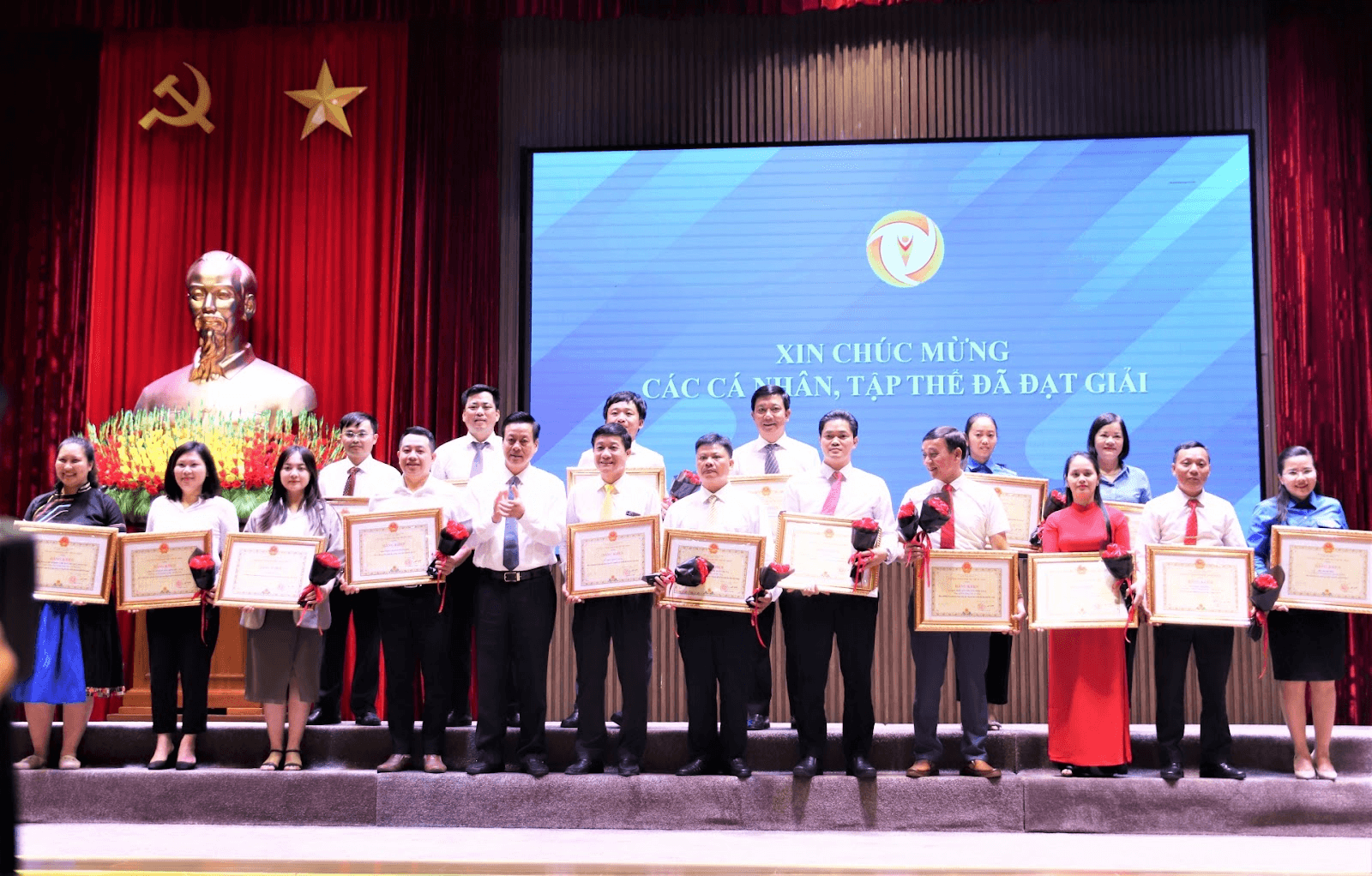 Zalo nhận bằng khen của tỉnh Hà Giang cho hoạt động chuyển đổi số
