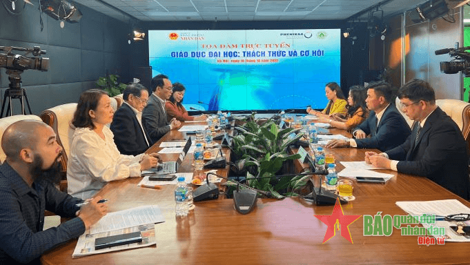 Tọa đàm trực tuyến “Giáo dục đại học: Thách thức và cơ hội”