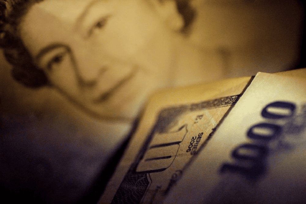 Tỷ giá USD hôm nay 22-10: Đồng USD tiếp đà trượt giá