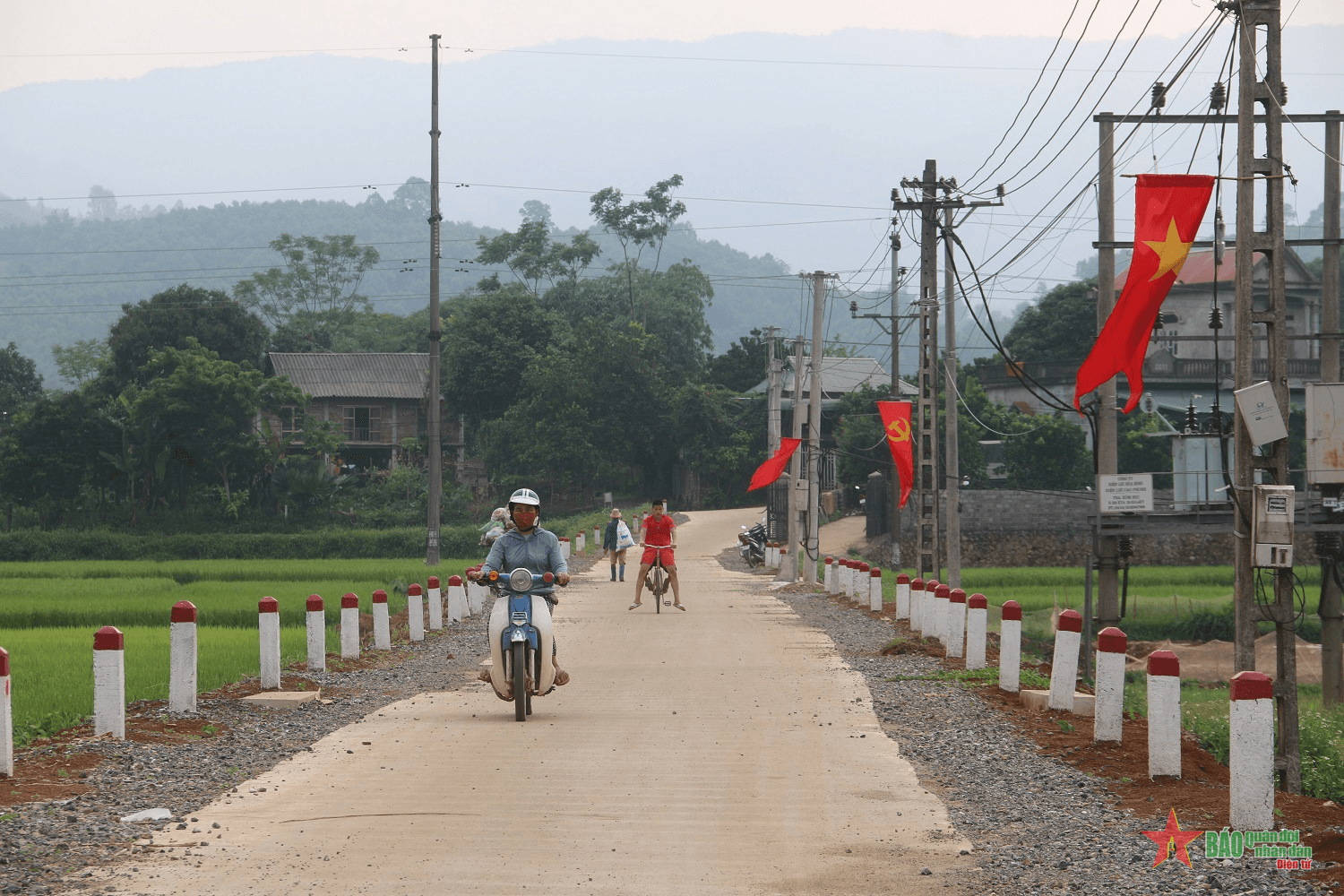 Xã nghèo đổi thay từ xây dựng nông thôn mới