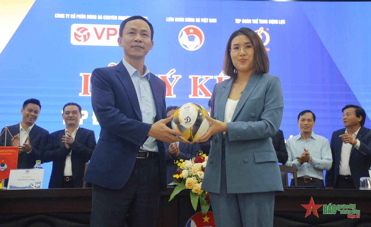 Tập đoàn thể thao Động Lực tiếp tục đồng hành với bóng đá Việt Nam