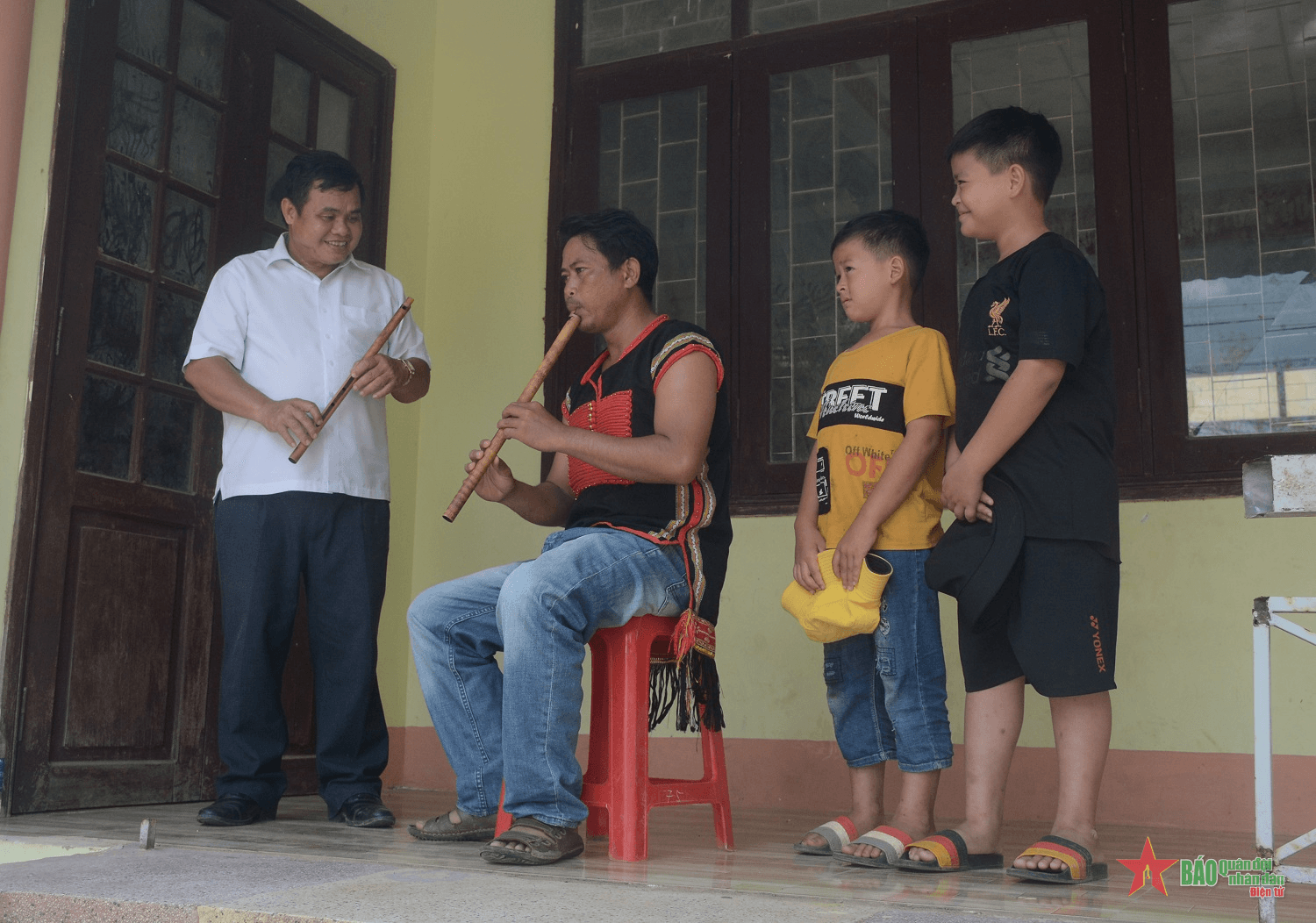 Cựu quân nhân gìn giữ văn hóa Ê Đê ở Cư Pui