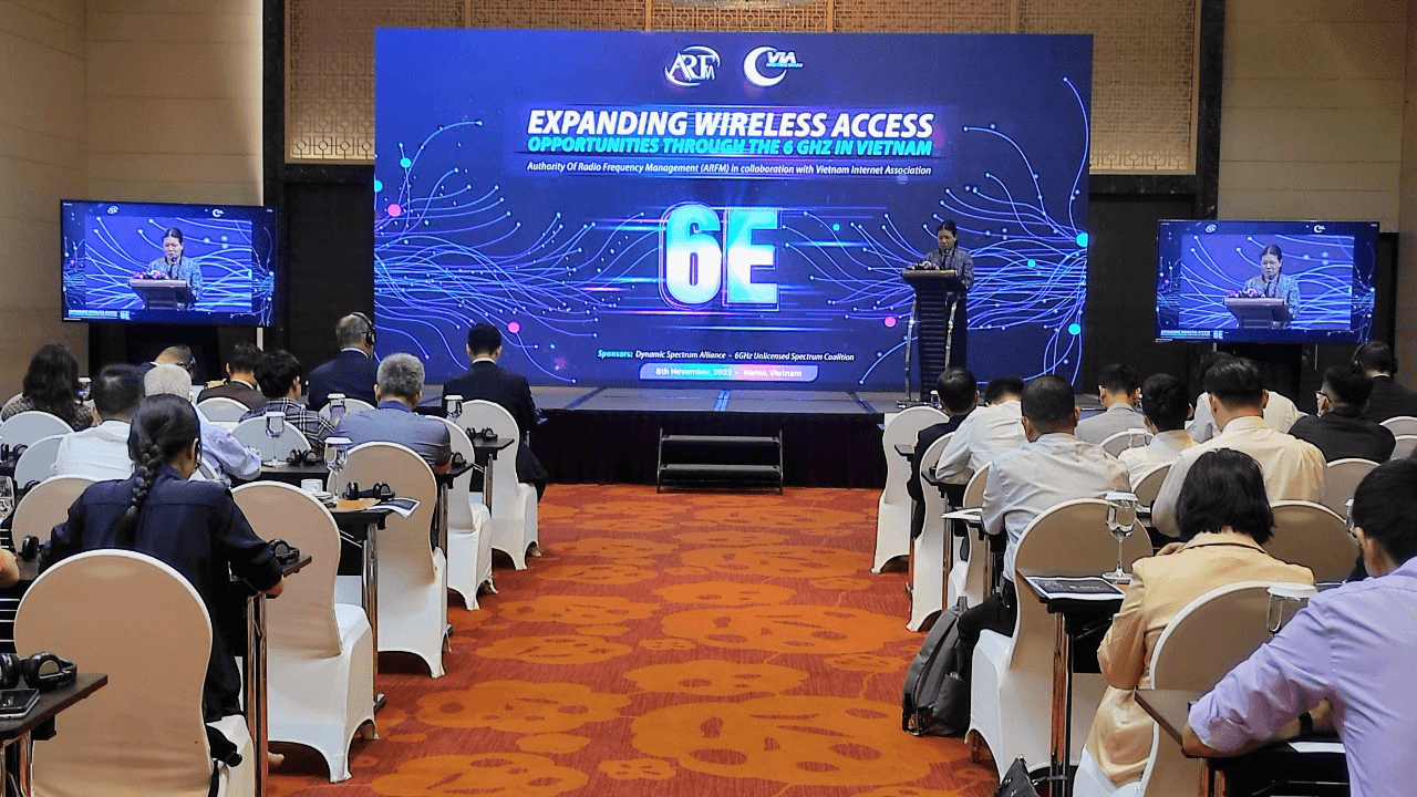Hội thảo chuyên đề: Kết nối băng rộng không dây ở băng tần 6Ghz