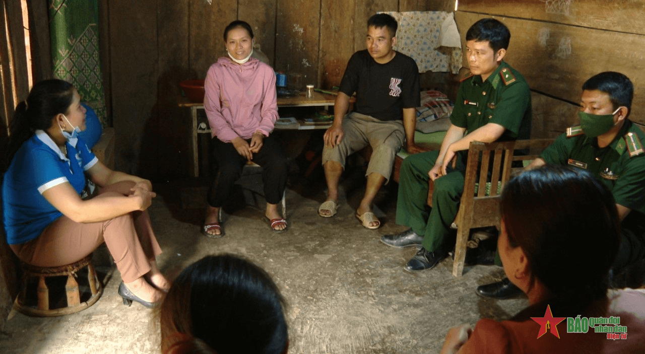 Tổ hòa giải cộng đồng ở bản vùng biên