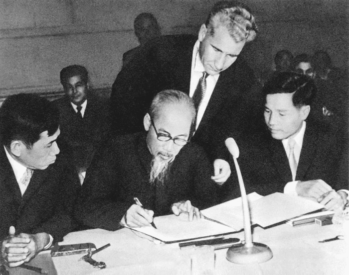 Ngày 7-12-1963: Bác căn dặn "Người làm chính trị cương vị càng cao thì càng phải bình tĩnh"