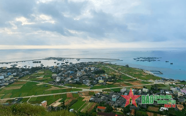 Phát triển du lịch gắn với bảo vệ môi trường ở Lý Sơn
