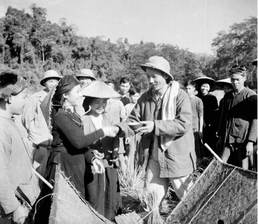 Ngày 19-12-1950: Chủ tịch Hồ Chí Minh căn dặn “Quân đội ta là quân đội nhân dân, do dân đẻ ra, vì dân mà chiến đấu...”