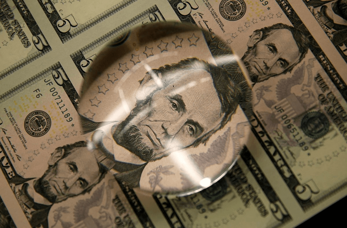 Tỷ giá USD hôm nay (14-12): Đồng USD rớt thẳng về mốc 103 khi lạm phát hạ nhiệt