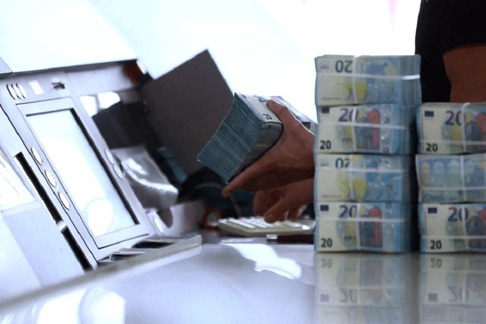 Tỷ giá USD hôm nay (16-12): Đồng USD “chật vật” tăng nhẹ trở lại