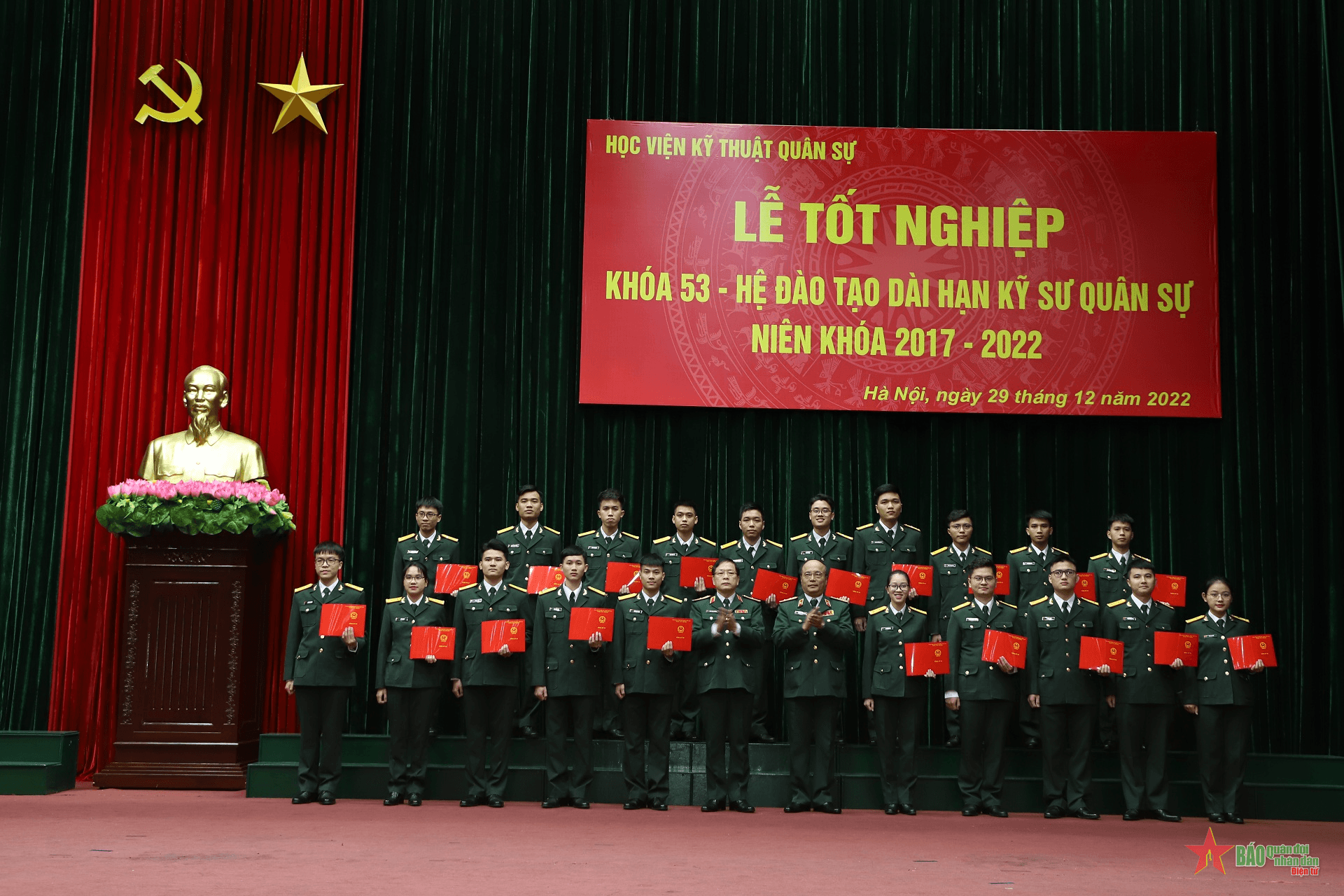 Lễ tốt nghiệp học viên khóa 53-hệ đào tạo dài hạn kỹ sư quân sự