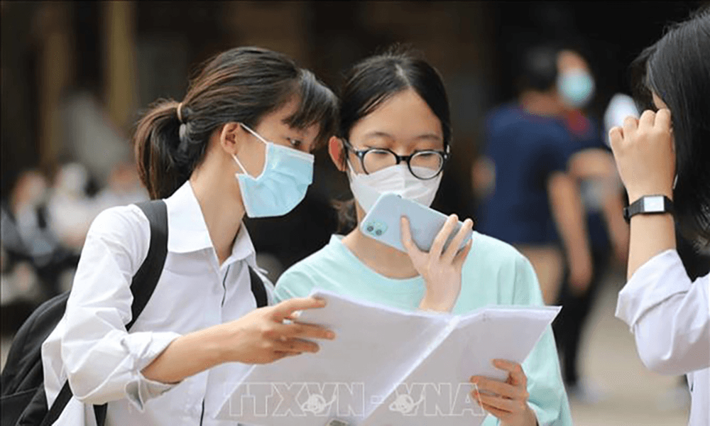 Thí sinh đăng ký thi tốt nghiệp Trung học phổ thông theo hình thức trực tuyến