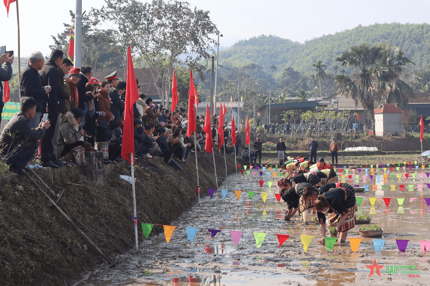 Lễ hội lồng tồng - xuống đồng ngày xuân