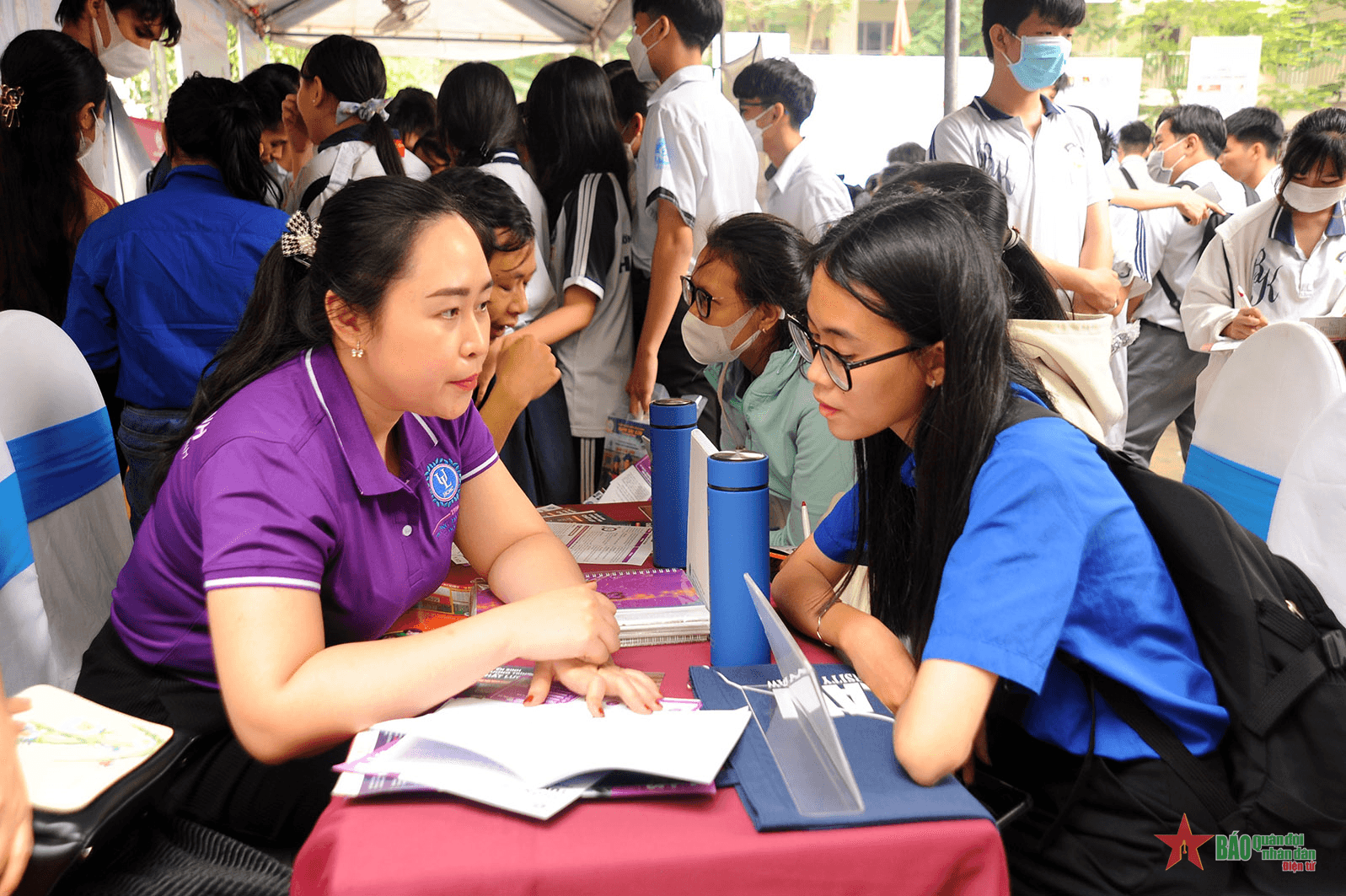 Giúp học sinh tìm hiểu, chọn nghề phù hợp trong tương lai