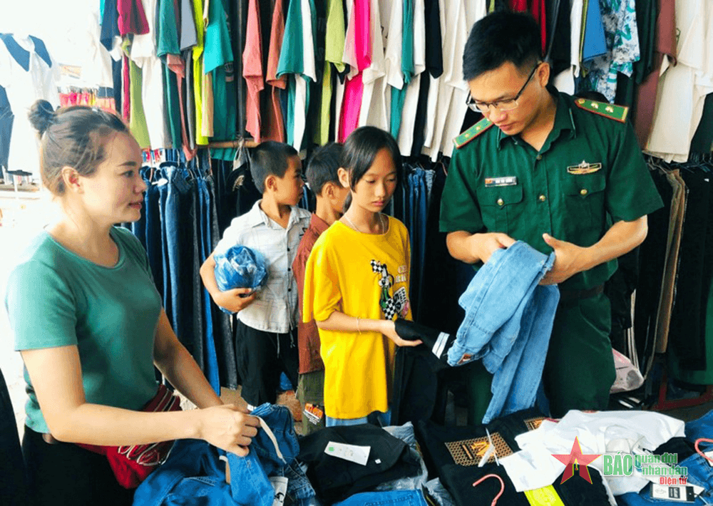 Chuyện “Nâng bước em tới trường - Con nuôi đồn biên phòng” - Bài 1: Nghĩa tình trên biên giới