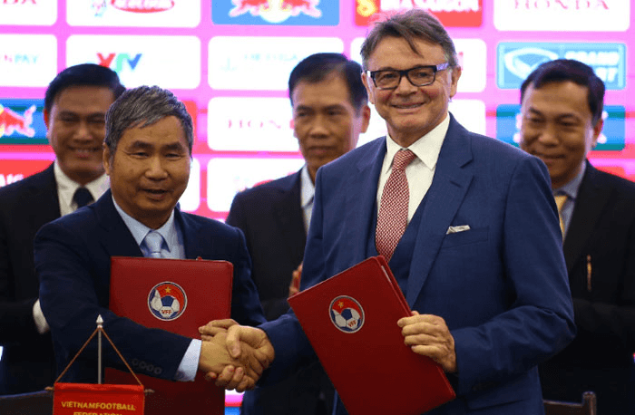 Huấn luyện viên Philippe Troussier: “Tôi đến Việt Nam vì mục tiêu World Cup"