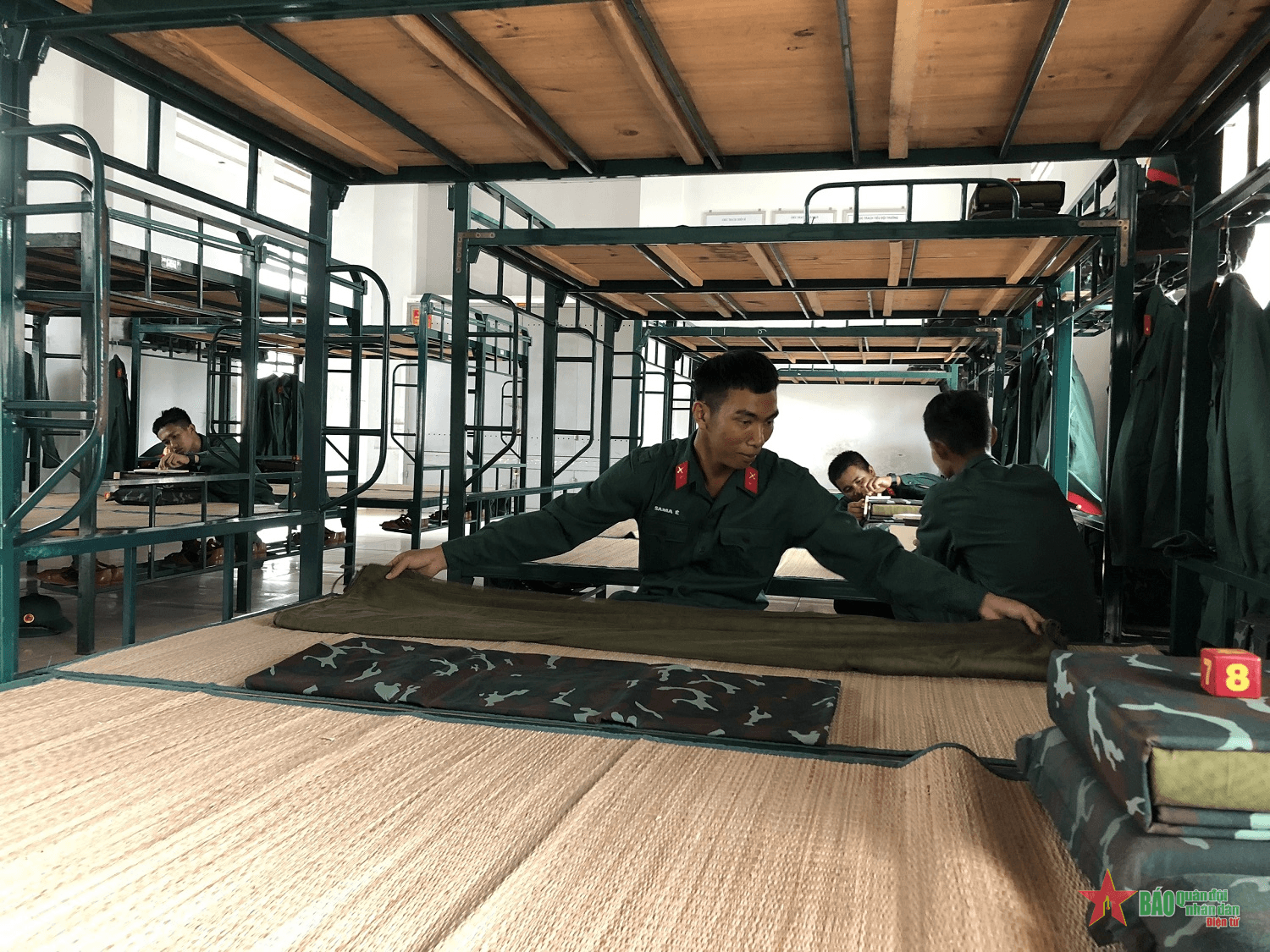 Quan tâm, chăm lo chiến sĩ người dân tộc thiểu số