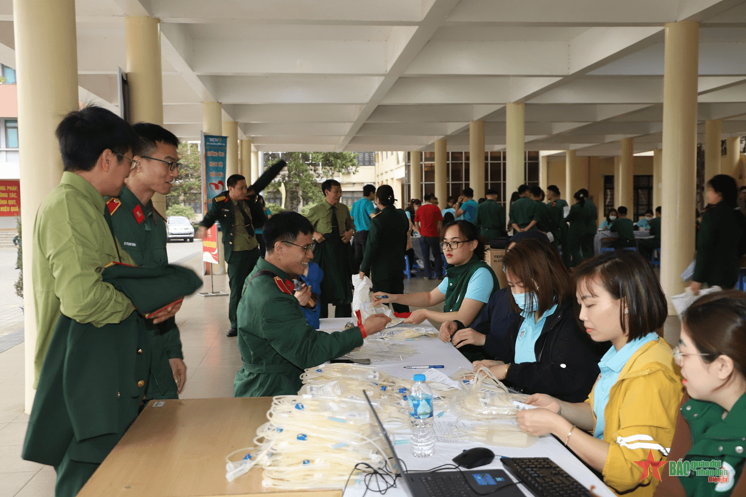 Ngày hội hiến máu tình nguyện tại Học viện Kỹ thuật Quân sự